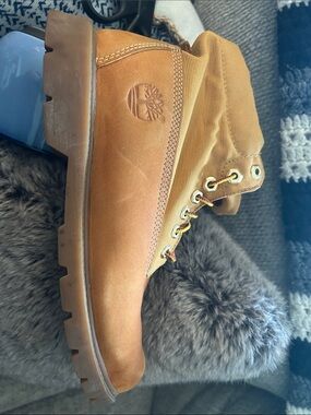 Timberland Men's Classic Wheat Nubuck 6-Inch Work Boot
